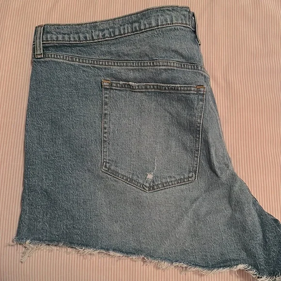 Abercrombie & Fitch 90s High Rise Cutoff Shorts - Picture 4 of 4